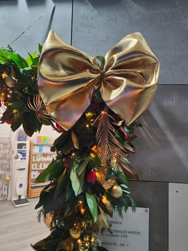 Decoración navideña de la farmacia Belén Mateos en Teis Vigo 2023/24