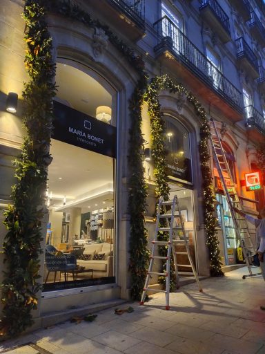 Fachada de la decoración de María Bonet Navidad 2023/24